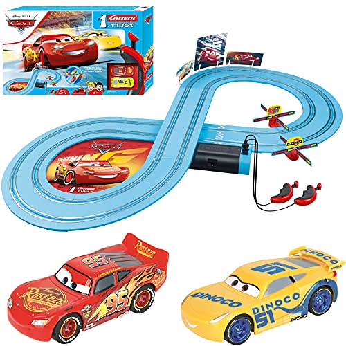 Carrera First Disney/Pixar Cars - Slot Car Race Track - Includes 2 Cars: Lightning McQueen and Dinoco Cruz - Battery-Powered Beginner Racing Set for Kids Ages 3 Years and Up